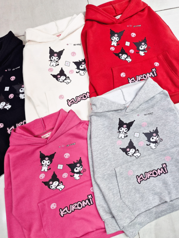 Buzo Canguro Kuromi con Friza